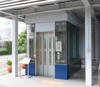 駅舎用エレベーター J Slim 製品案内 駅ナカ 駅ソト 株式会社jr西日本テクシア